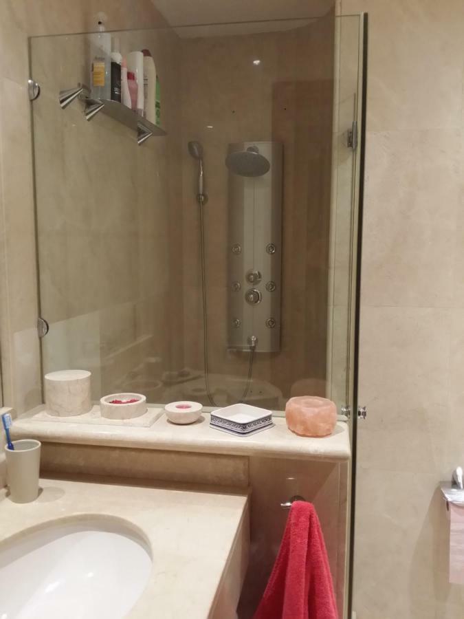 Apartamento con balcón