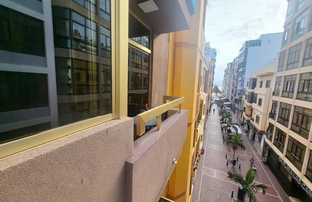 New Big Flat With Balcony 50Mts Away From Beach Parking Optional-1