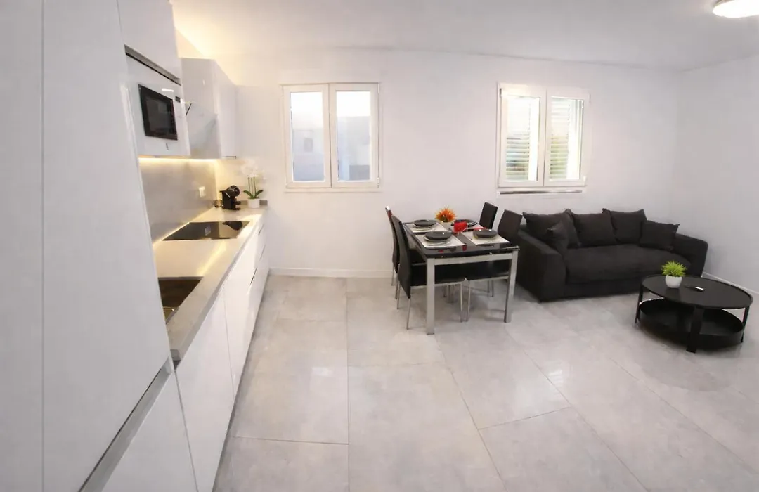 Apartamentos Canteras Center Beach-1