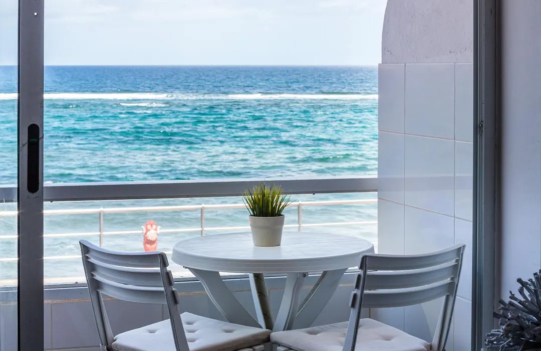 Apartamento en la playa 105-1
