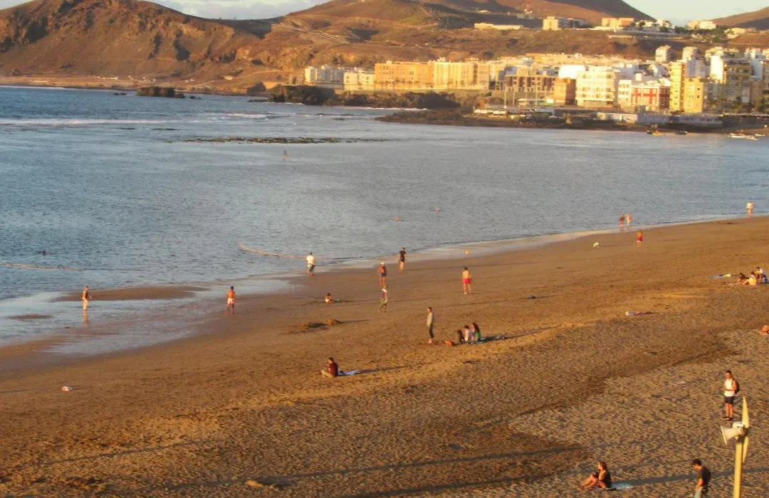Estudio a 25 metros playa Canteras - WIFI-1