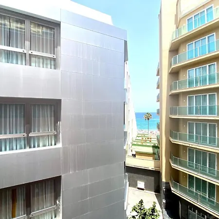 Estudio W&G Las Canteras con bonitas vistas al mar-3