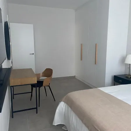Castelar Rooms-3