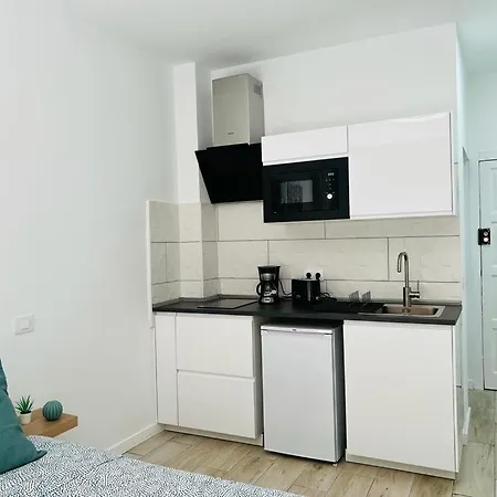 Coqueto Apartamento A 50 Metros De La Playa-2