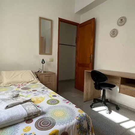 Central, Quiet And Comfortable Room, Breakfast-2