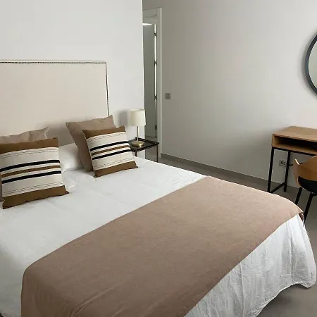Castelar Rooms-2