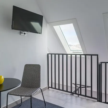 Tusity One Self Check-In Apartments-2
