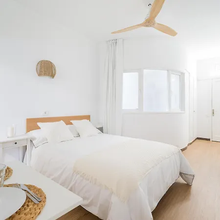 Precioso estudio en Las Canteras-3