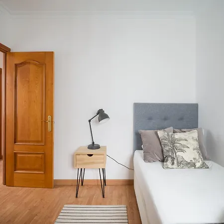 Moderno piso de 3 habitaciones cerca de Triana-3