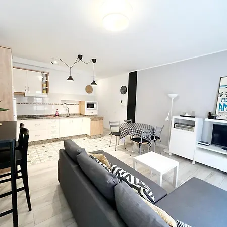 Velarde Deluxe Beach Flat Bycanary365-3