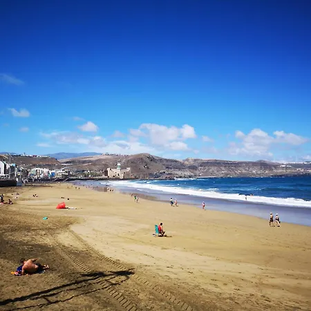 Acogedor apartamento en primera línea de playa Las Canteras-3