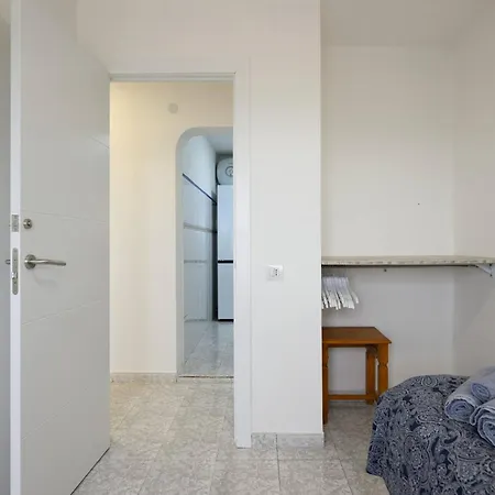 Modern Comfort App In Las Palmas Gc-2