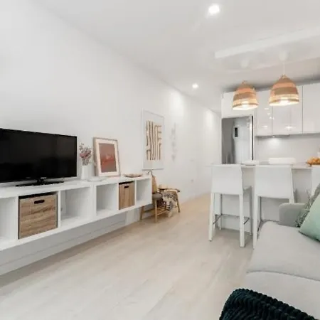 Lindamar Canteras Beach House-3