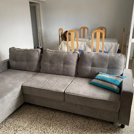 Comfortable And Conveniently Located House-3