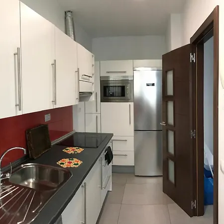 New Cozy Apartment Next To The Beach!-2
