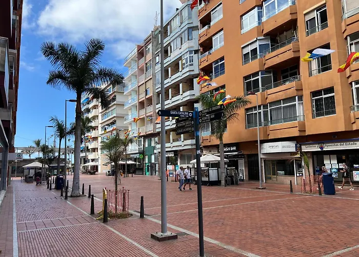 Descanso y mar en las Canteras Las Palmas de Gran Canaria