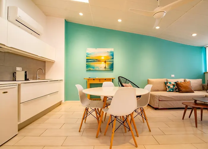 Costa Lairaga Suite. Beachfront! Air Conditioned Las Palmas de Gran Canaria