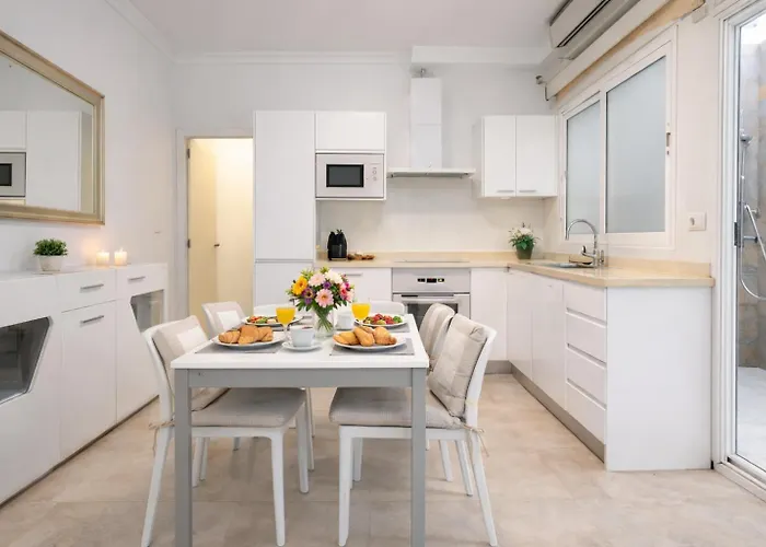 Alma Home ,6 paxs ,Wifi , Playa Canteras, Ocio Las Palmas de Gran Canaria